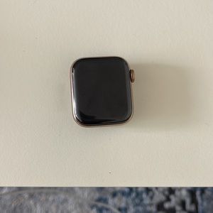 Apple Watch - Series 4 - 40mm Stainless Steel & Cellular/GPS
